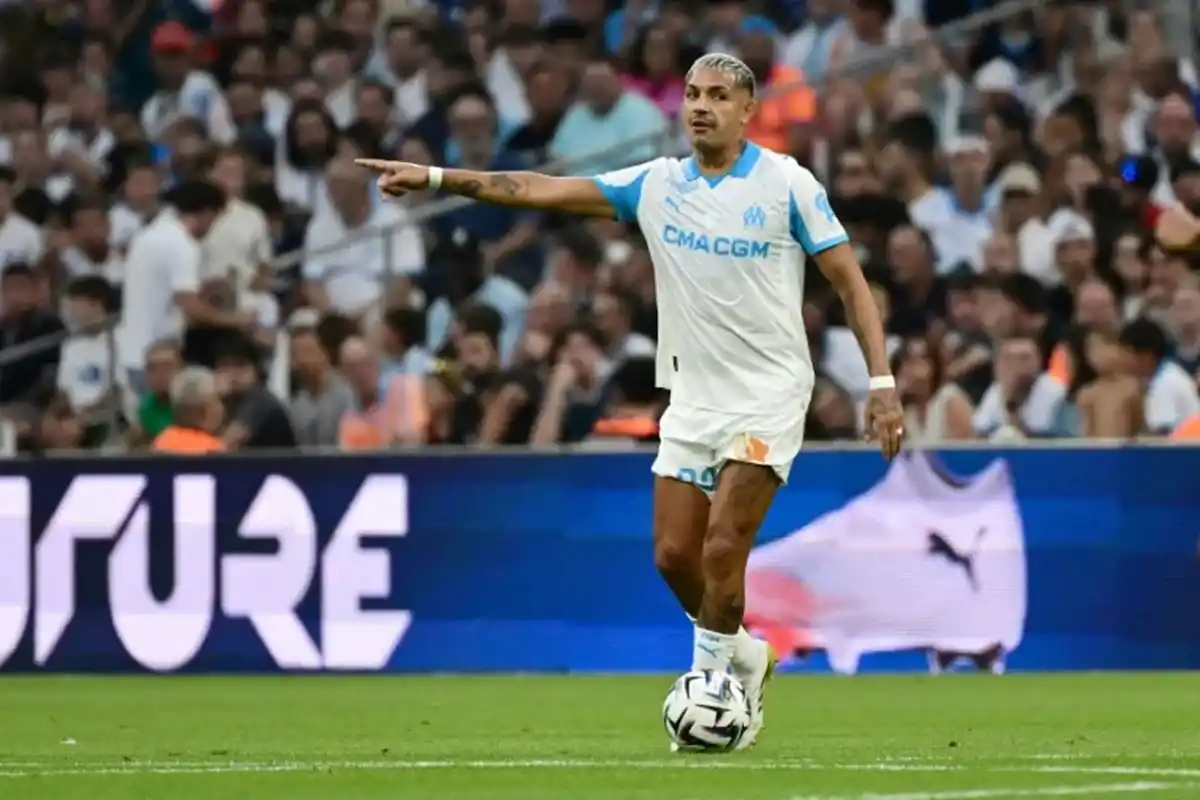 Golpe para Argentina: un defensor se lesiona y no estará en la doble fecha FIFA