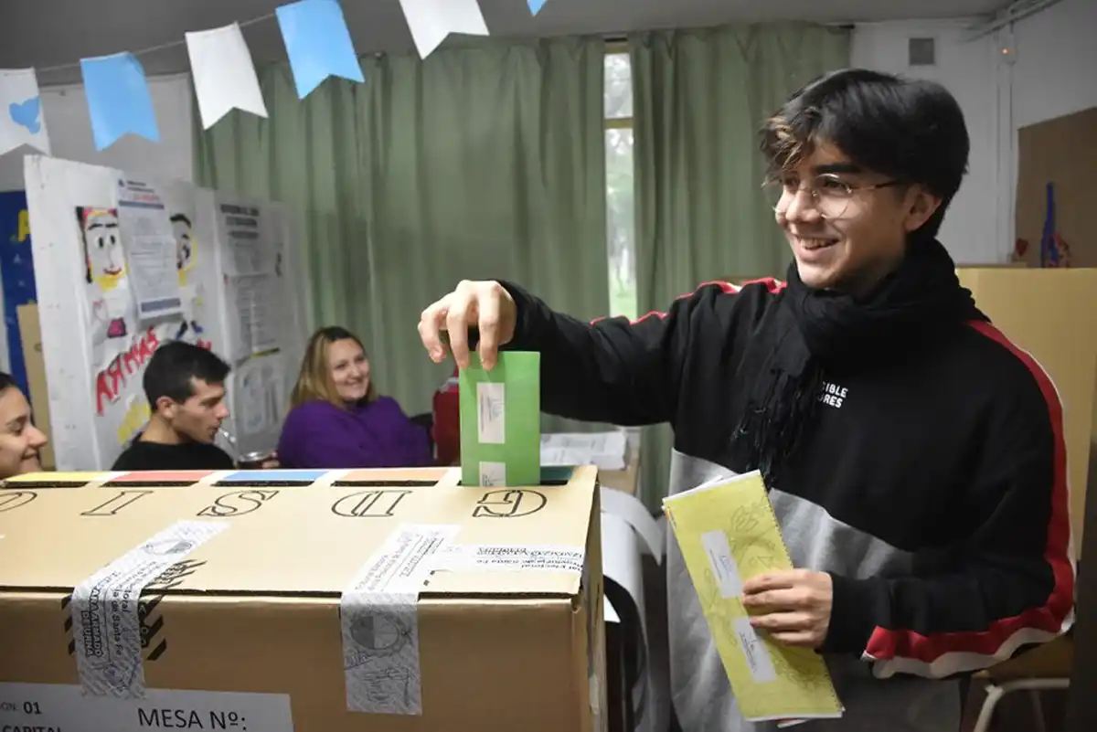 ELECCIONES. Un informe repasó los 10 años del voto joven en Argentina.