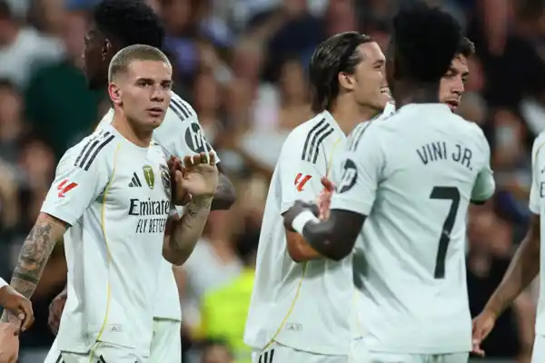 Vinicius Jr. explotó con Franco Mastantuono en pleno partido del Real Madrid por la Champions League