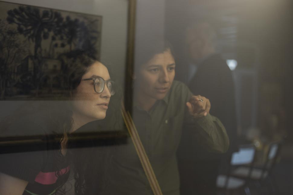 EN EL SUM. Inti Soria y Silena Mamondes, durante una de las acciones.