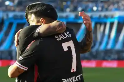 Maximiliano Salas hizo valer la ley del ex y abrió el marcador para River ante Racing en la Copa Argentina