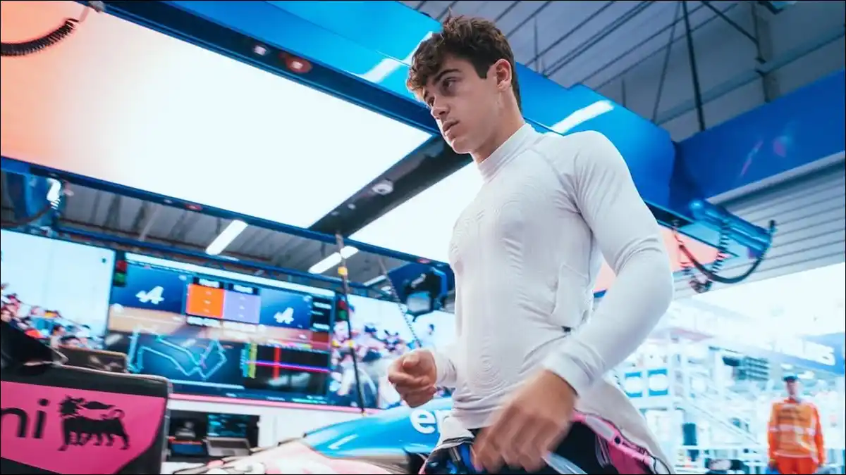 EN MARINA BAY. El argentino terminó 19º en las dos prácticas libres, con un Alpine inestable y bajo un calor sofocante.