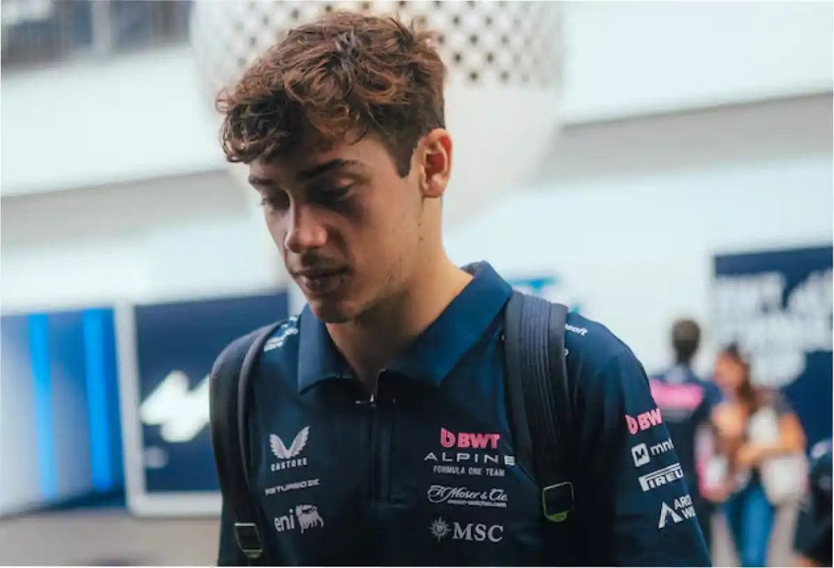 Franco Colapinto terminó 19° en la FP1 de Singapur.