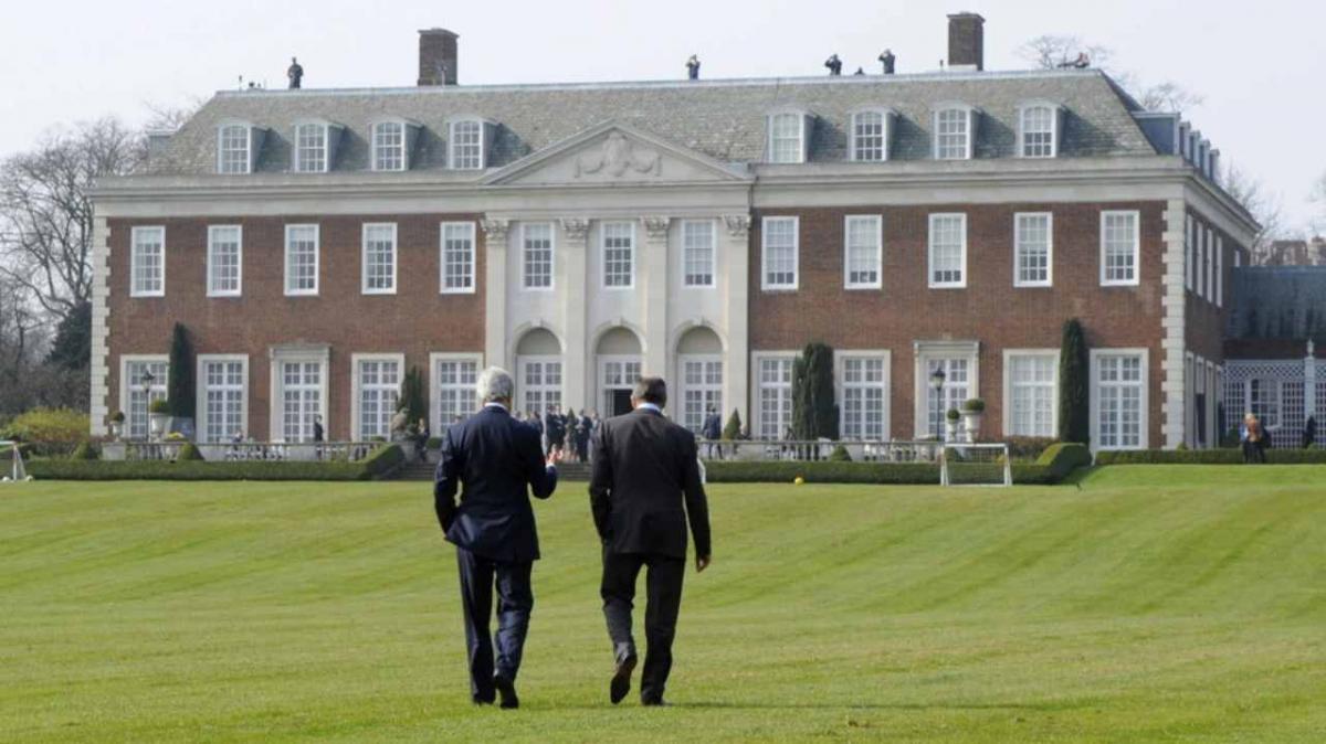 Así es la mansión del tamaño de siete canchas de fútbol en el centro de Londres: lujo, privacidad y eventos históricos