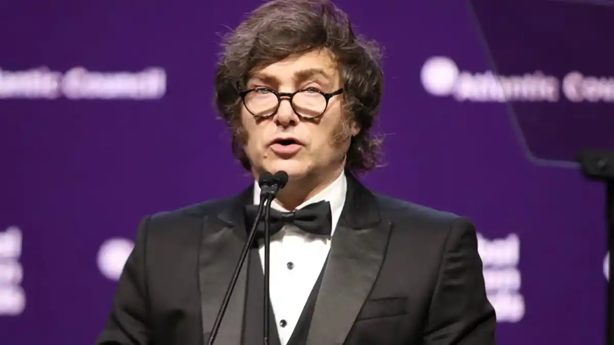 Milei y las elecciones: pese a los enemigos de adentro, ¿quién dijo que todo está perdido?