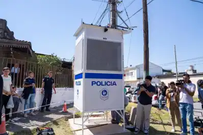 Se inauguró una cabina de vigilancia en la esquina de Delfín Gallo y Rivadavia