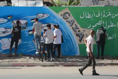 Trump pide a Israel que deje de bombardear Gaza