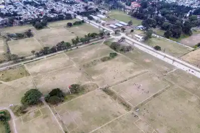 Polémica por Campo Norte: entre los terrenos de usos colectivos y los espacios cerrados para algunos