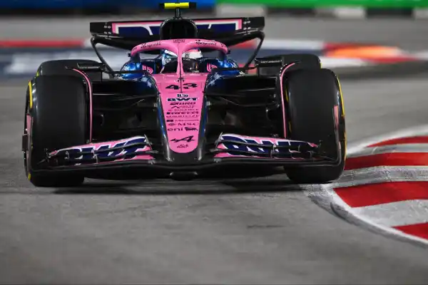 Colapinto mostró manejo y coraje, en un Alpine que no lo acompaña