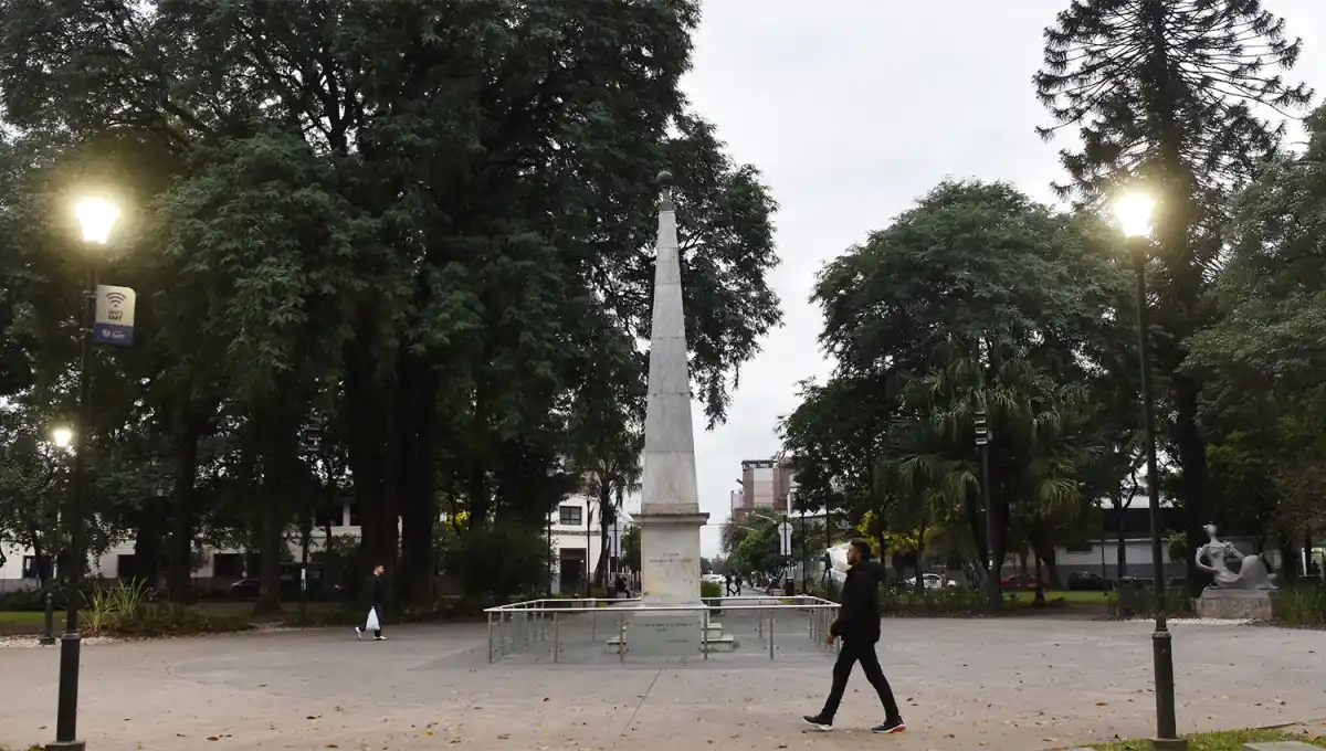 CUBIERTO. Al menos la mitad del día el cielo permanecerá mayormente nublado en buena parte de la provincia. 