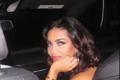 La creadora de contenido Dinaskha quiso tener ojos azules, se operó y casi queda ciega