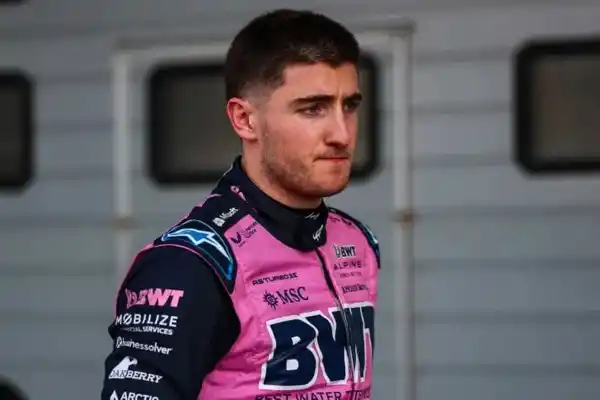 Jack Doohan busca su futuro fuera de Alpine y negocia con Haas para 2026