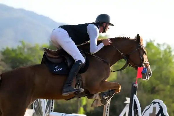Tapia volvió a latir con el hipismo y el cordobés Franchi se consagró campeón