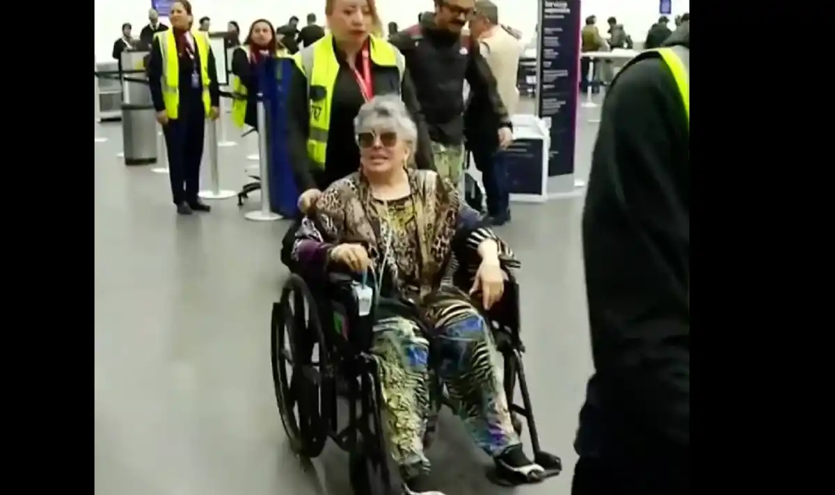 Verónica Castro aparece con oxígeno y silla de ruedas en aeropuerto: la verdad sobre su salud