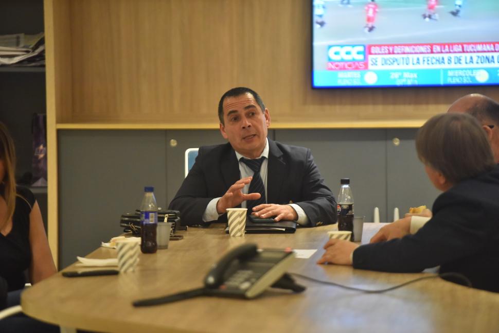 Debate de candidatos de Alberdi: las chicanas encendieron la redacción de LA GACETA