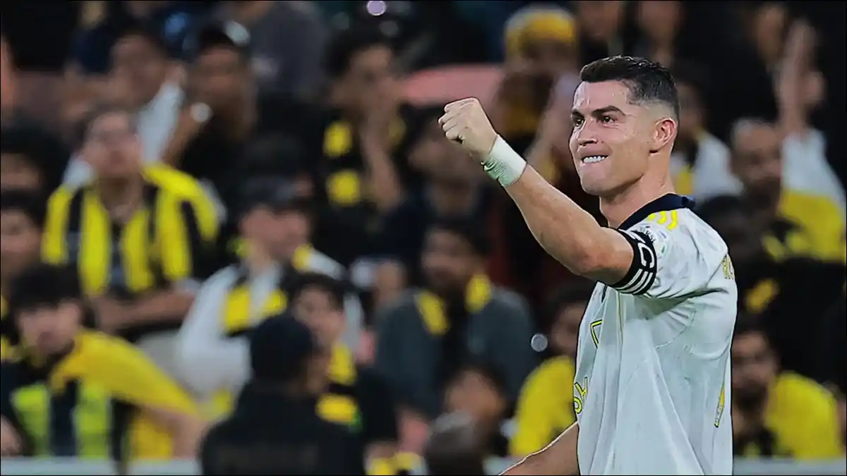 EL CONTRATO DEL SIGLO. Ronaldo renovó con Al-Nassr hasta 2027, con un salario récord y participación accionaria.