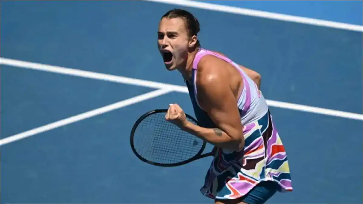 REGRESO CON SUSTO. Sabalenka, número uno del mundo, volvió al circuito con una victoria trabajada ante la eslovaca Sramkova