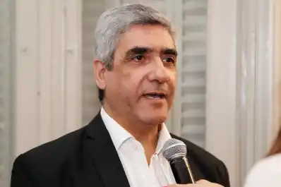 Breves de la economía: modifican el régimen de recaudación bancaria