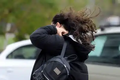 Alerta naranja por fuertes vientos de hasta 120 km/h: ¿qué zonas deberán extremar los cuidados?
