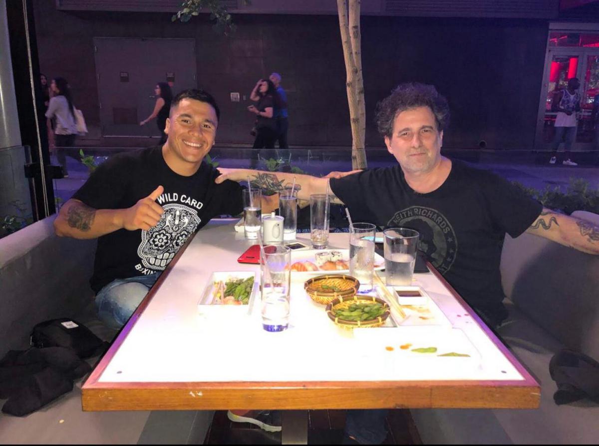 UNA LOCURA. Tras conocer casi de casualidad a Calamaro, terminó cenando junto a él.