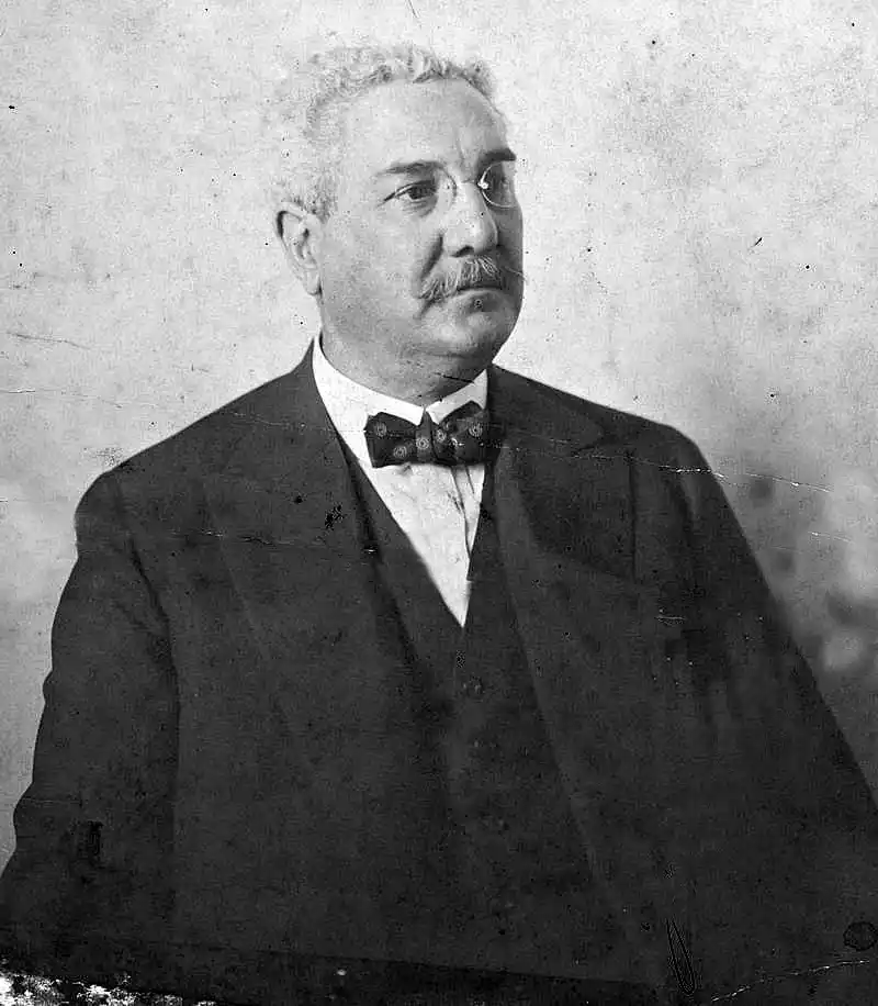 FUGAZ PASO. José Frías Silva renunció al Congreso para asumir la gobernación.