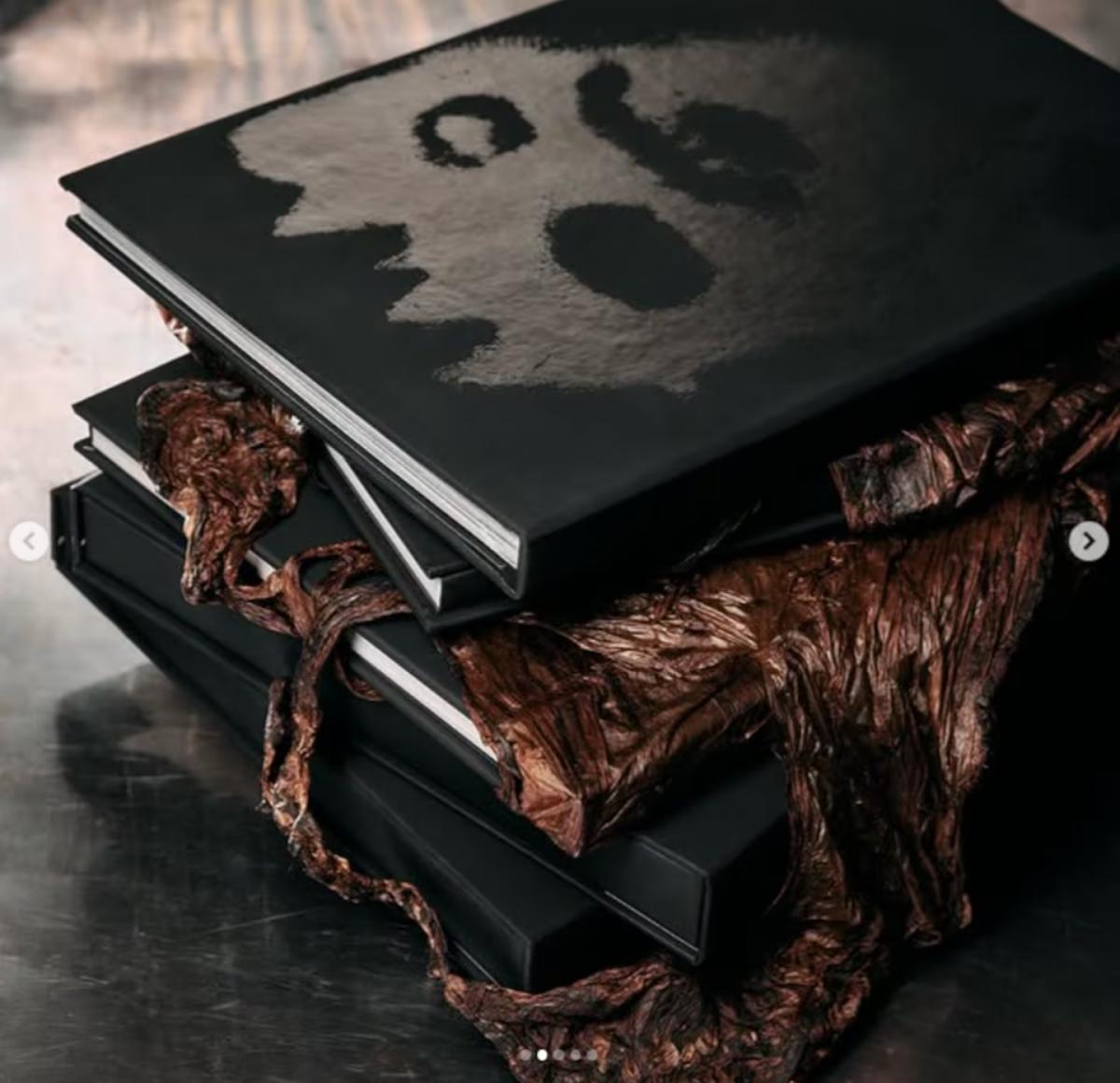 Dillom lanza un libro inspirado en Por cesárea: una edición limitada que combina música, arte y autobiografía