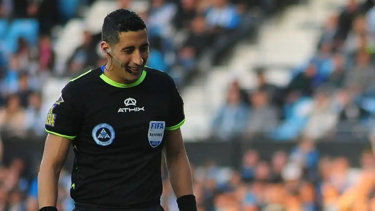 Yael Falcón Pérez dirigirá el partido entre Instituto y Atlético Tucumán.