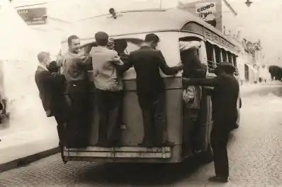 Recuerdos fotográficos: 1945. La crisis del servicio de ómnibus urbanos