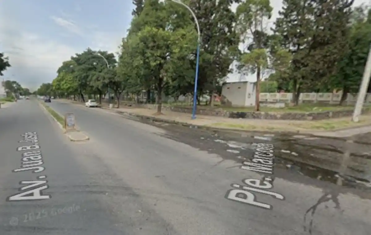 Intentó robar una moto con una réplica de pistola, golpeó a la víctima y terminó detenido