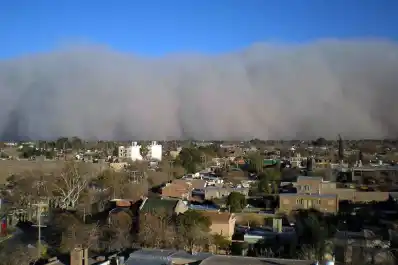Ráfagas de hasta 90km/h encendieron las alertas meteorológicas en nueve provincias