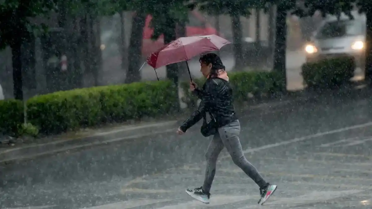 Hay alerta naranja por tormentas eléctricas para este domingo