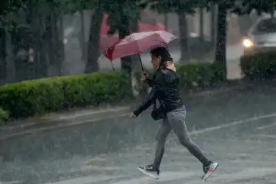 Hay alerta naranja por tormentas eléctricas para este domingo: las provincias afectadas