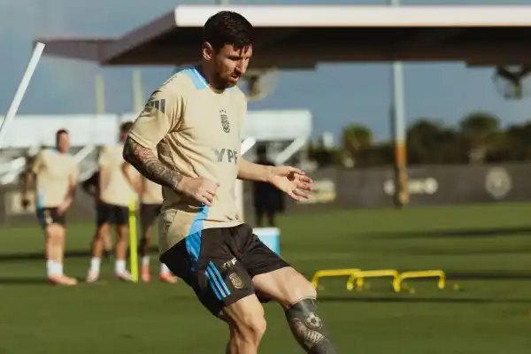 La presencia de Messi es una incognita para el partido del martes