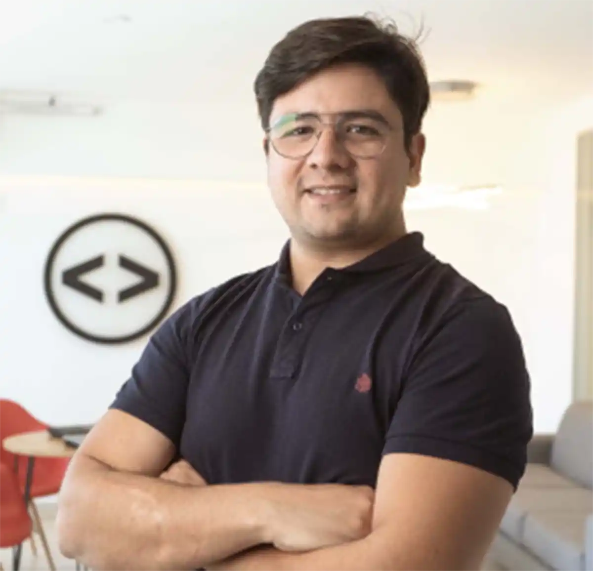 PRIMERO, EL CONOCIMIENTO. Walter Juárez Rivas, de Rolling Code.