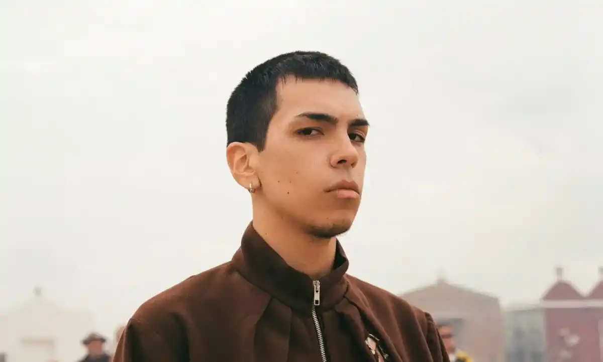 No lo entiendo: la reacción viral de Milo J al ver que fanáticos se tatúan sus canciones en la cara