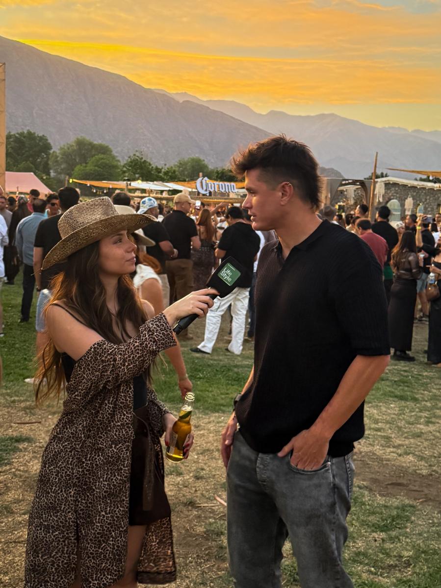 La paleta de colores fue desde los clásicos blanco y negro hacia un degradé en tonos tierra.