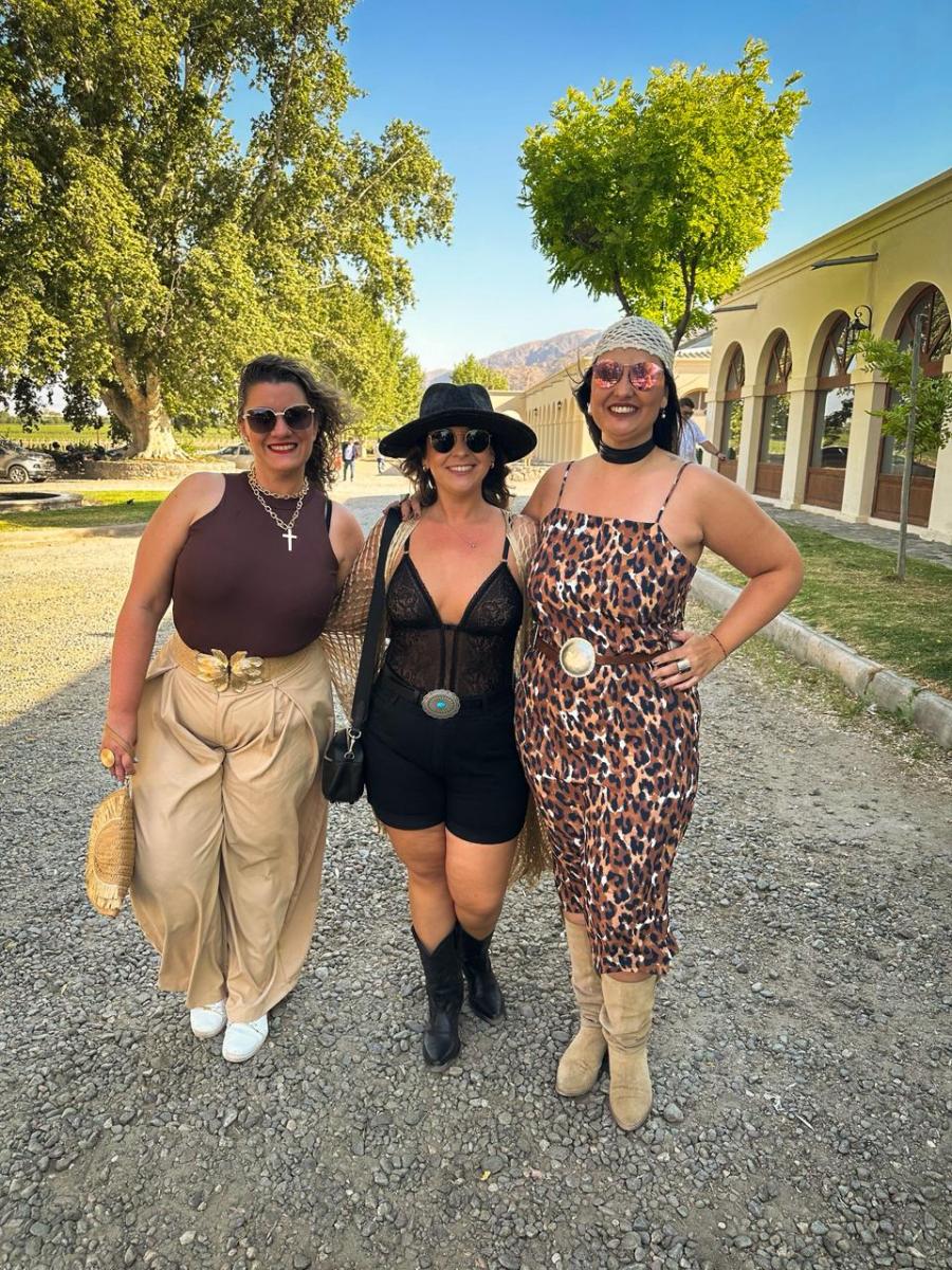 No faltaron los cinturones con grandes hebillas estilo boho.