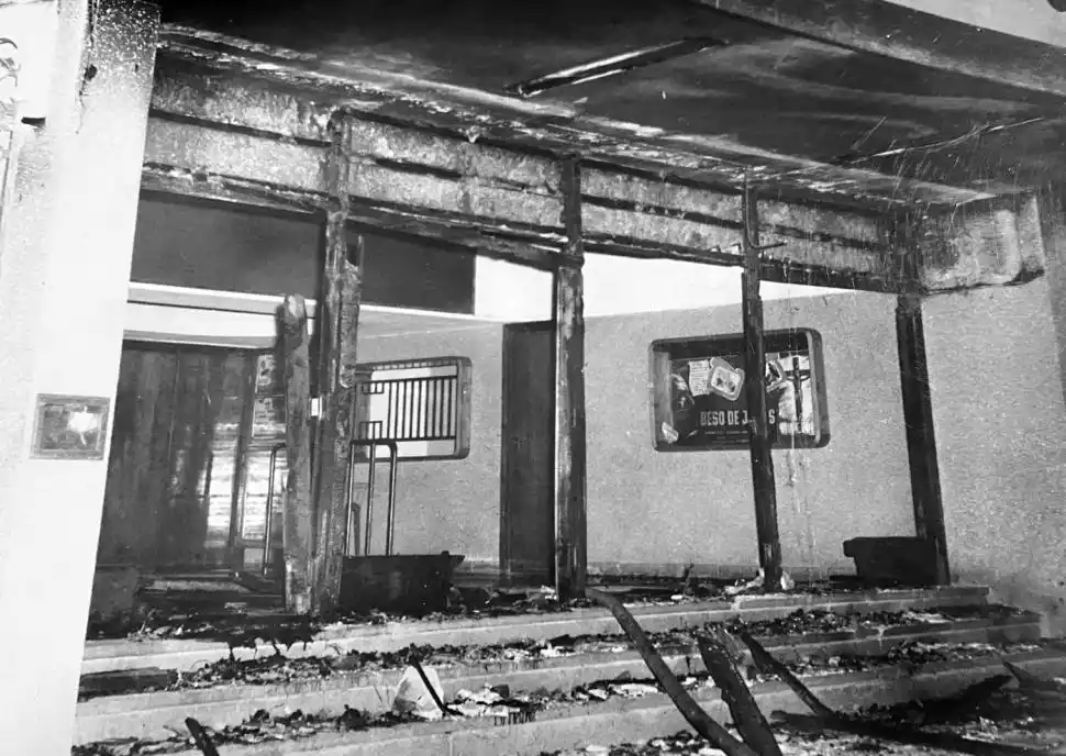 Recuerdos fotográficos: 1960. El cine Ocean, quemado a causa de un choque ferroviario