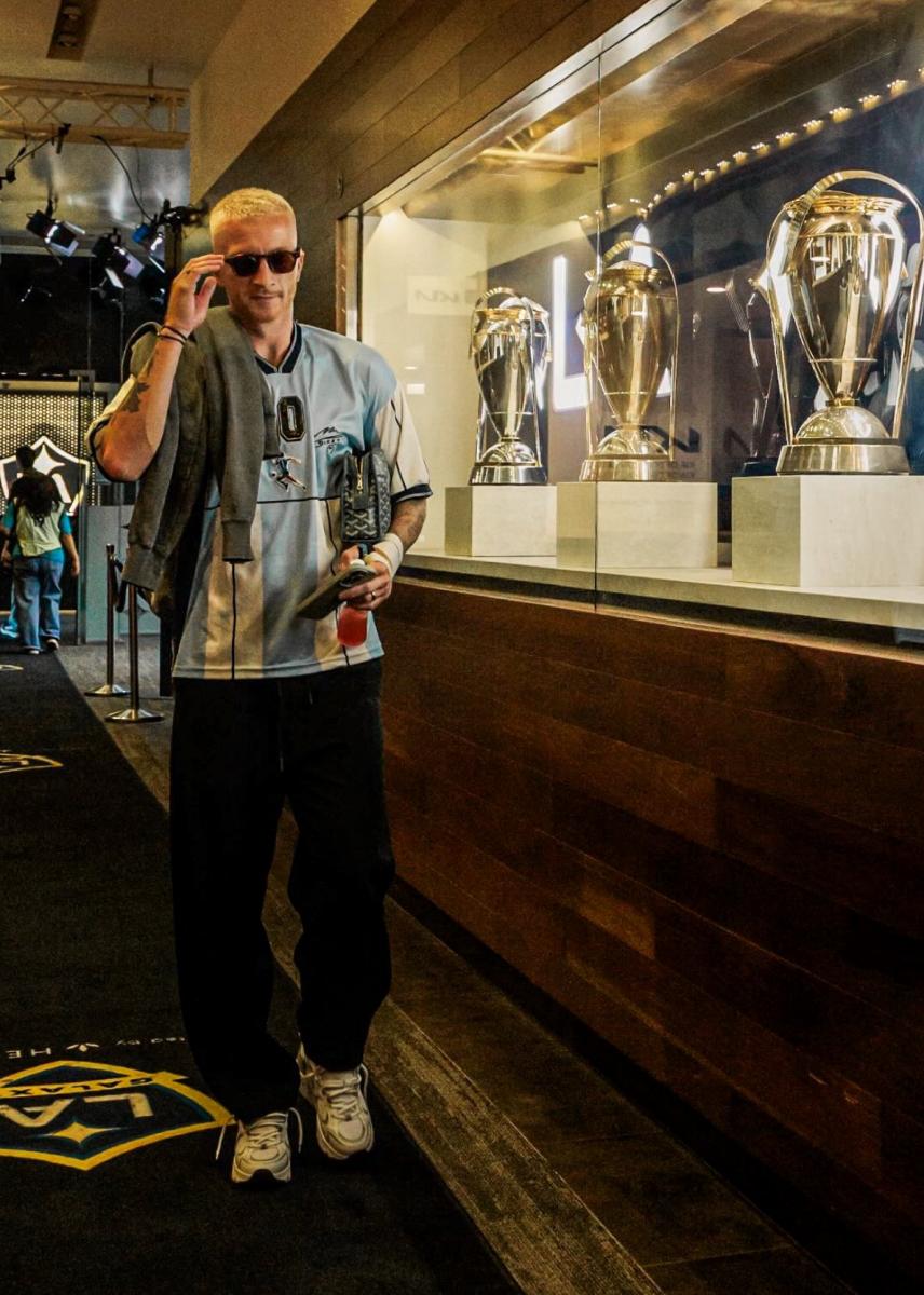 El histórico alemán que sorprendió al mostrarse con una camiseta de Diego Armando Maradona