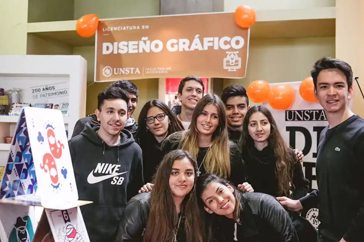 PARA FUTUROS UNIVERSITARIOS. La Expo 2025 invita a los jóvenes a conocer cómo es estudiar en la universidad desde adentro. / ARCHIVO LA GACETA