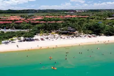 Una ciudad turística de Brasil cobrará una tasa ambiental a viajeros por vía terrestre desde 2026