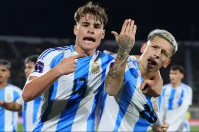 Mateo Silvetti marcó un golazo y puso en ventaja a Argentina ante Colombia en la semifinal del Mundial Sub 20
