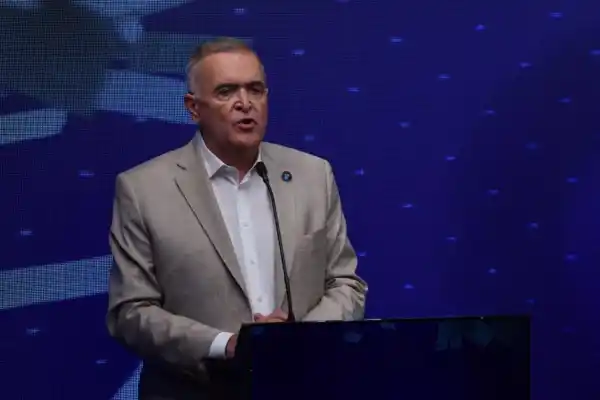 ¿Cómo llegan los frentes electorales al domingo 26?