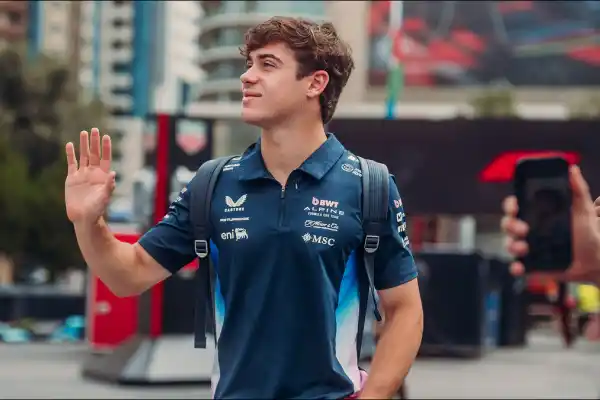 Mercedes confirmó a sus pilotos para 2026 y crece el misterio sobre el futuro de Franco Colapinto en la Fórmula 1