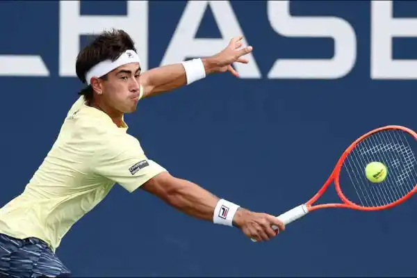 Francisco Comesaña rozó la hazaña en Bruselas pero no pudo meterse en los cuartos de final