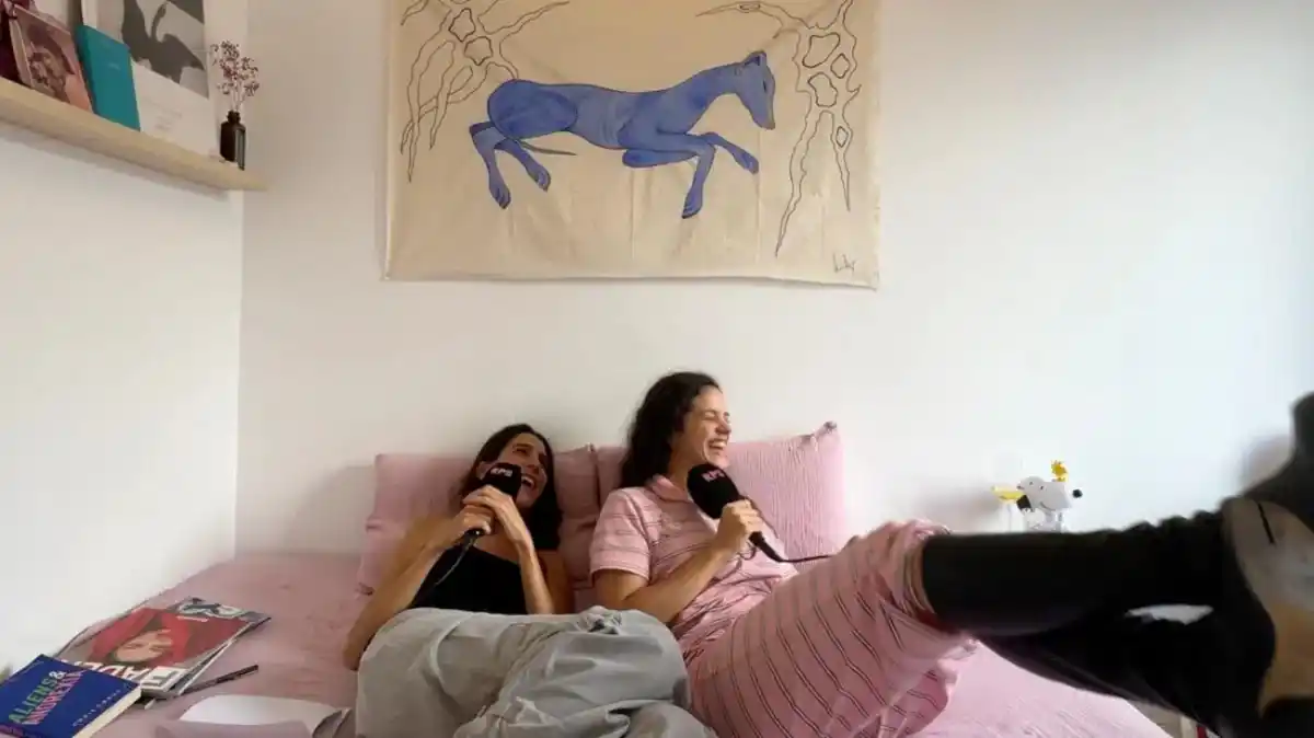 Quién es Mar Vallverdú, la joven periodista catalana que entrevistará a Rosalía en su regreso más esperado