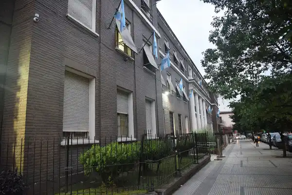 Fue condenada a cinco años de prisión por fingir ser abogada y haber estafado a varias personas