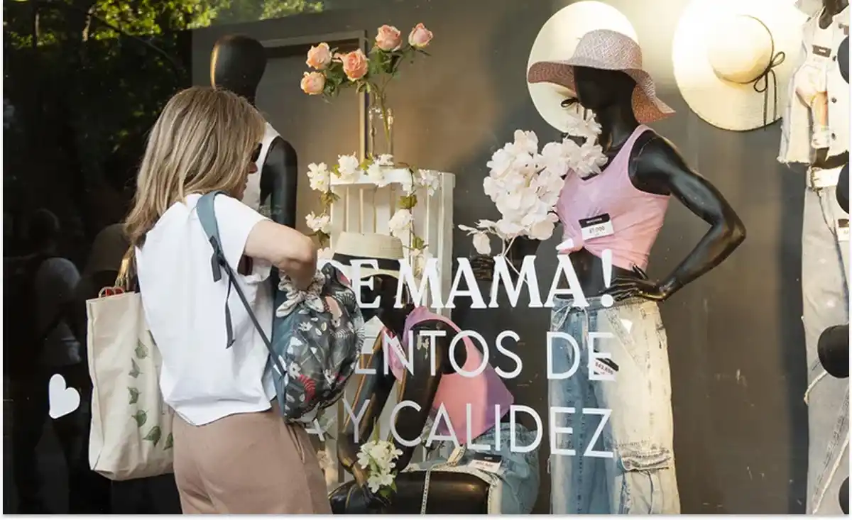 Cómo atenderán los comercios en la previa del Día de la Madre