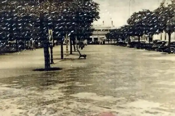 Recuerdos fotográficos: 1942. La segunda nevada del siglo XX en plaza Independencia