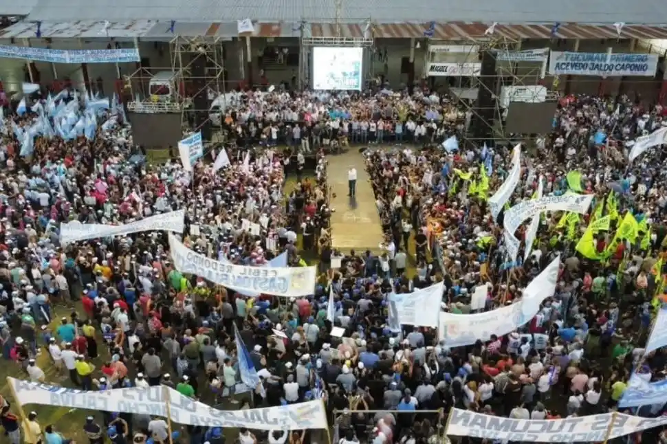 AMPLIA CONVOCATORIA. La militancia llegó desde las 14 al Club San Antonio de Ranchillos, en la zona este.